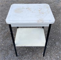 VINTAGE ENAMELED METAL TRAY TABLE