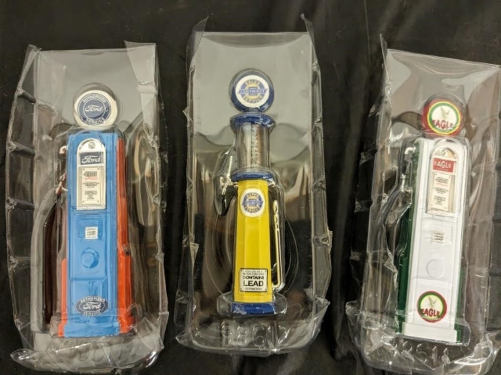 3 PC RETRO STYLE MINIATURE GAS PUMPS