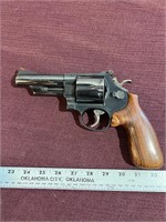 Smith & Wesson 44 magnum model 29–2