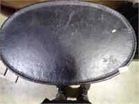 LEATHER TOP OVAL COLLAPSING TABLE 32x30