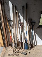 Lot of Assorted Hand Lawn/Garden Tools