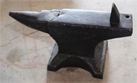 Early Peter Wright anvil stamped "116" stone wt.