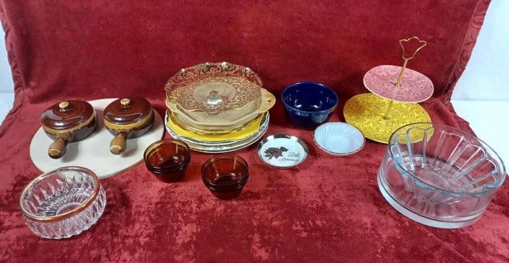 Assorted glassware and decorative plates