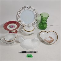 Lot of pretty glassware Vintage