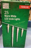 Home Accent 25 Warm White LED Icicle Lights