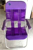 Foldable lawn chair-seam split