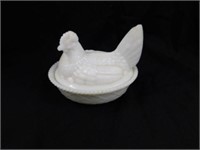 White milk glass hen on nest, unmarked, 5.5" L