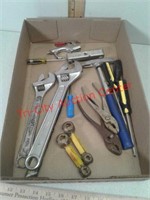 Lot of miscellaneous tools, adjustable wrenches,