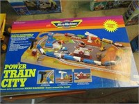 MICROMACHINES POWER TRAIN CITY SET