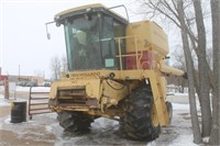 1985 NEW HOLLAND TR86 COMBINE S/N #405220