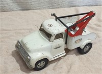 Vintage Tonka Toys Tow Truck