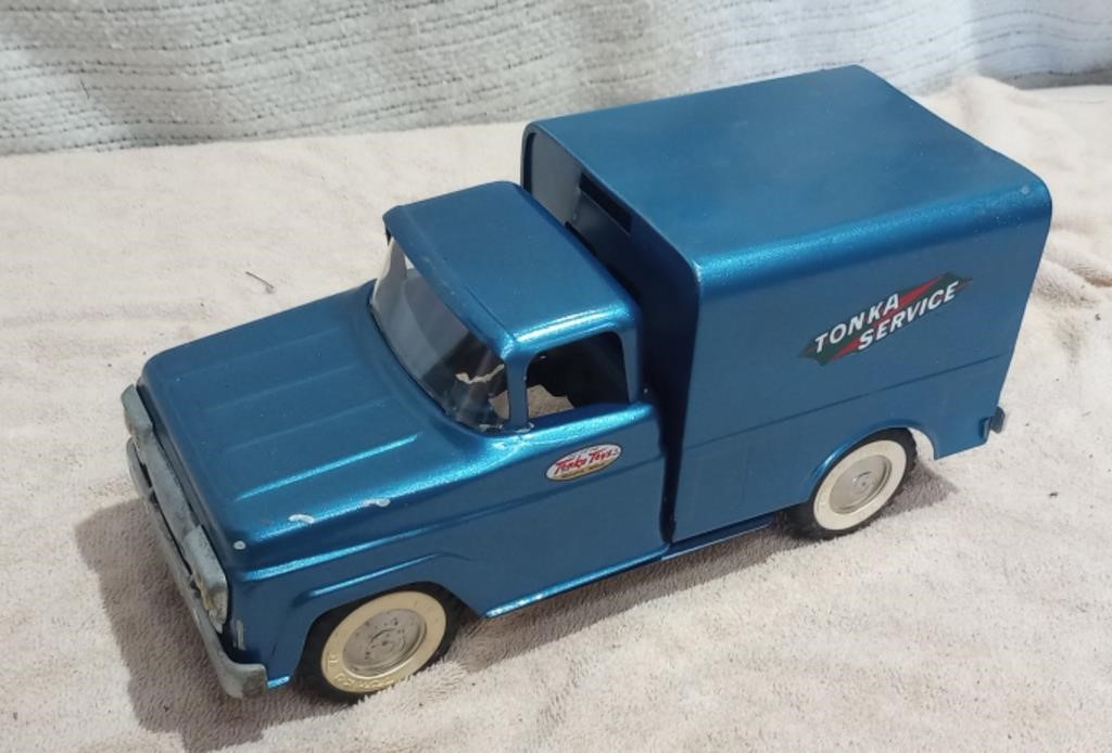 Vintage Tonka Toys Service Truck