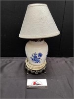 Antique blue willow porcelain table lamp