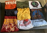 W - MIXED LOT OF GRAPHIC TEES (A74)