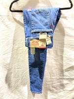 Levis Ladies High-rise Super Skinny 32x30