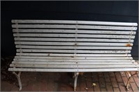 Lot - Wooden bench (damaged bracket), wooden