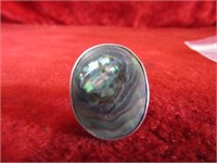 Sterling silver ring. Abalone.