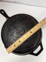 Lodge 9 In. Iron Skillet
