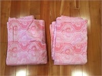 2 Pink Bedspread Covers Linens
