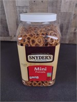 Snyders Mini Pretzels