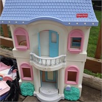 Fisher price house with furnuture