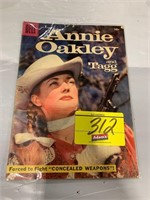 ANNIE OAKLEY VINTAGE COMIC BOOK