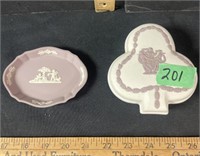 Lilac/White Wedgwood Embossed Pin Tray &