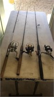 (4) FISHING POLES & NET