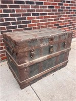 Antique Flattop Trunk