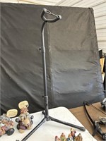 Chrome cast guitar stand