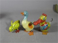 3 tin Wind Up Bird Toys