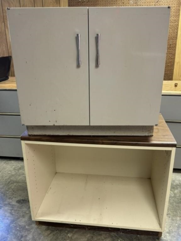 2 Base Cabinets