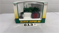 SPEC CAST OLIVER SUPER 88 TOY TRACTOR