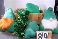 Gnome Pillows And Garland