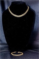18 Ct. Gold Ladies Bracelet and Necklace - 30.1 GR