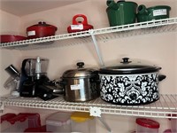 Five Kitchen appliances - Hamilton Beach Crockpot,