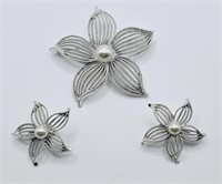 Sarah Covington Silver Tone Flower Brooch Earrings