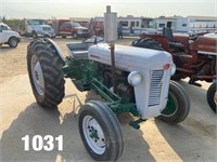 Ferguson Tractor Model 35 S/N 401124