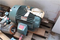 RELIANCE 30 HP ELECTRIC MOTOR