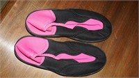 Ladies Sand and Sun Water Shoes Size 8