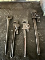 Vintage Pipe (x3) Spud Handle (x1) Wrenches