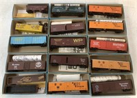 lot of 15 Athearn HO Train Cars