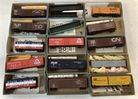 lot of 15 Athearn HO Train Cars