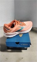 Brooks "Adrenaline GTS 22" Women's Shoes-Size 11