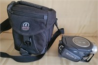 F - SONY HANDYCAM & BAG (G93)