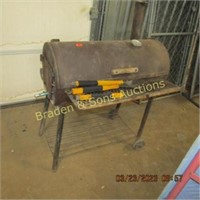 USED BBQ GRILL WITH ACESSORIES