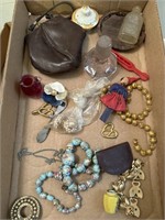 RANDOM JEWELRY AND ODDS N ENDS LOT