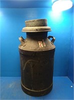 Number 21 milkcan with lid