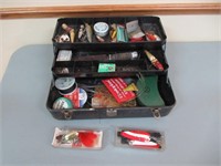 Vintage Tackle Box / Coffre à pêche vintage