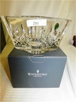 NEW IN BOX WATERFORD LISMORE DIAMOND 7 in. BOWL
